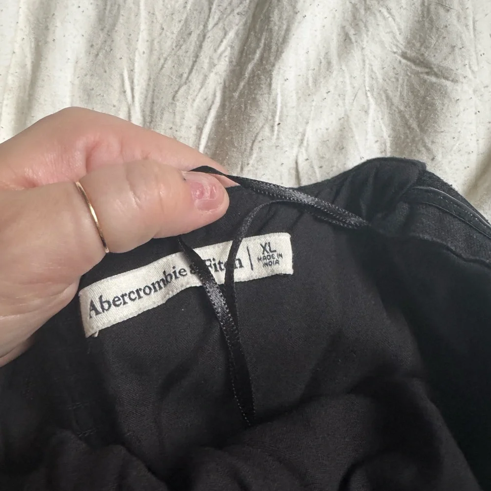 Abercrombie Linen Blend Tube Top - Picture 3 of 3